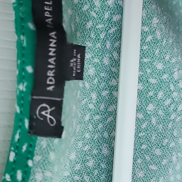 Top - Picture 2 of 4